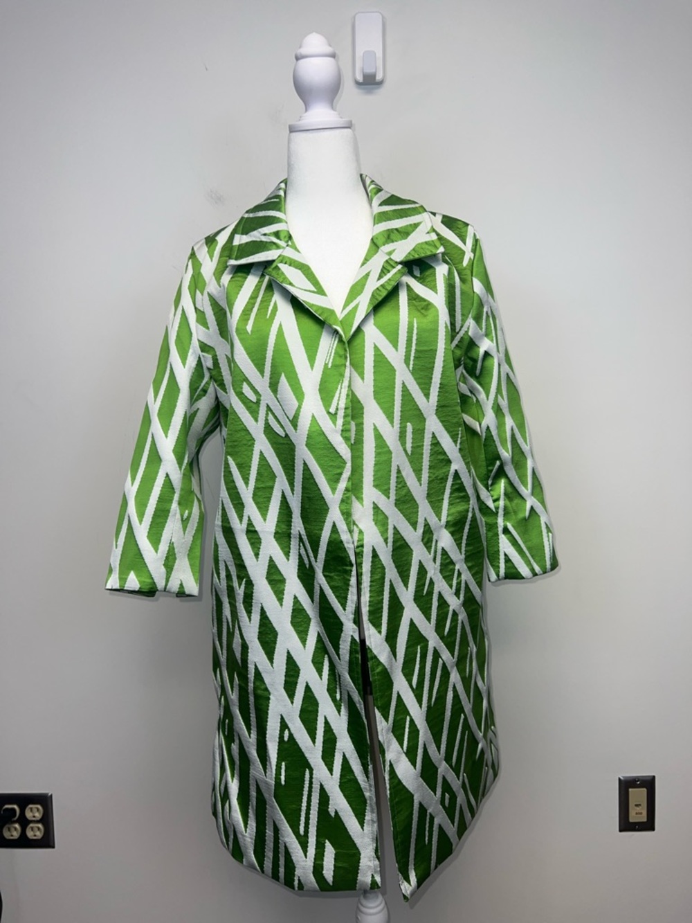 The Look Apple Green & White Open Front Abstract Pattern Jacket w pockets Size L